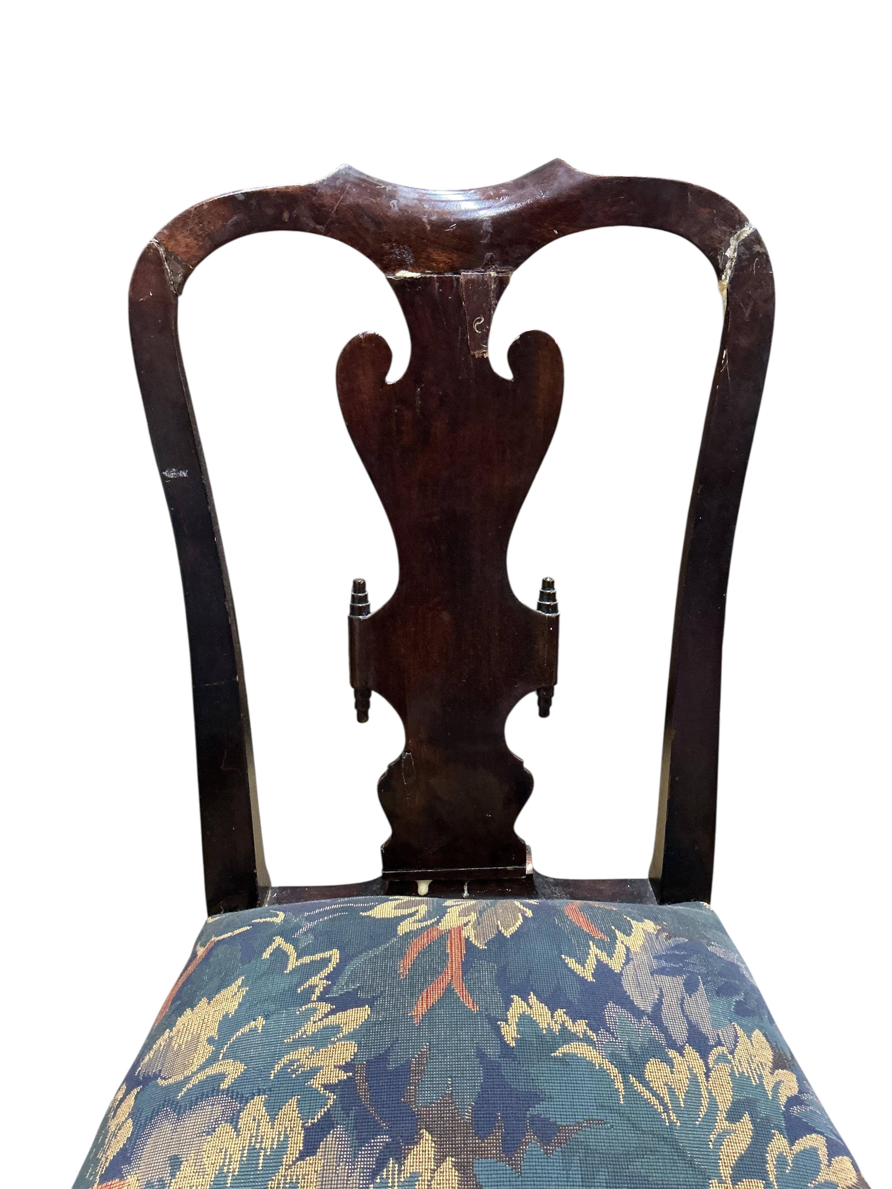 A set of six Queen Anne style mahogany dining chairs